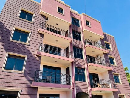 Picture of 3 bedroom apartment for sale.