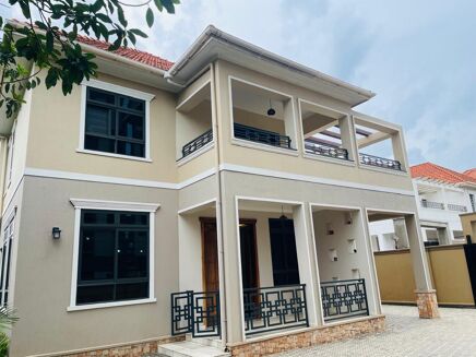 Picture of 5 bedroom house for sale.