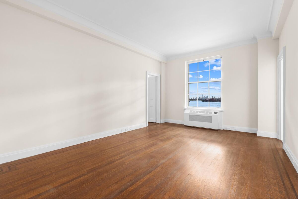 cooperative for sale in RIVER HOUSE, 435 E 52ND ST, 13B Beekman, New York US22082703