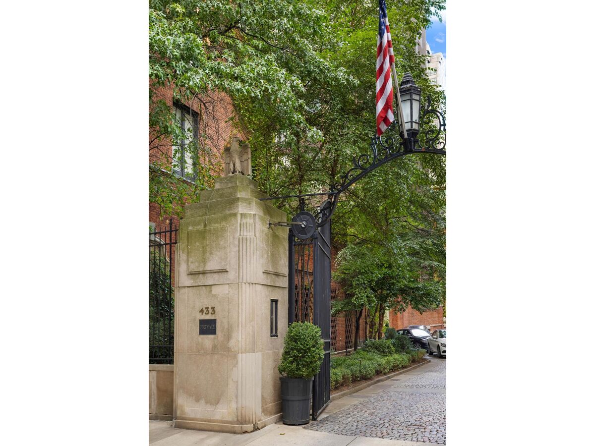 cooperative for sale in RIVER HOUSE, 435 E 52ND ST, 13B Beekman, New