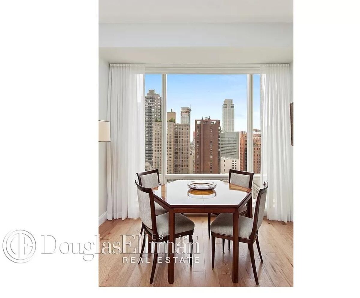 apartment to rent in One Central Park West, 1 CENTRAL PARK W, 28F