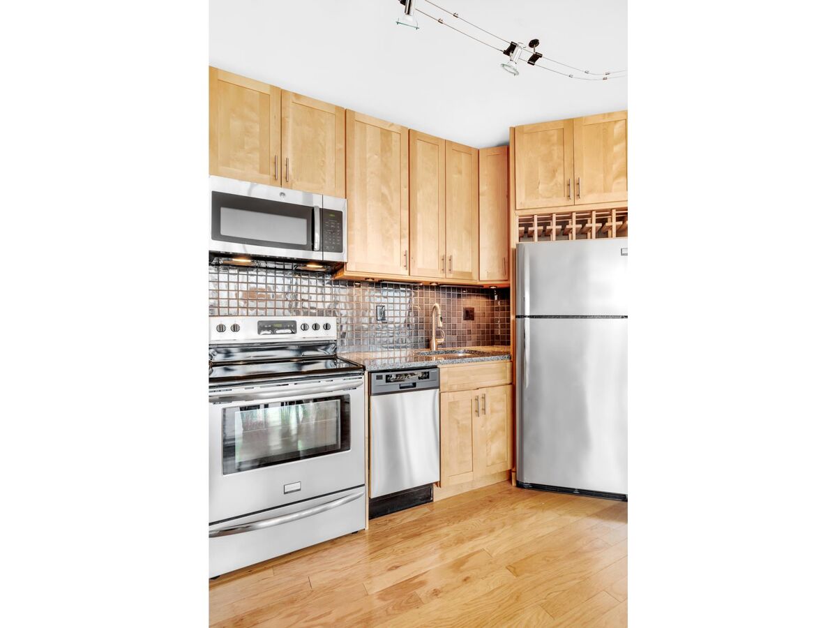 apartment to rent in The Savoy, 200 E 61ST ST, 23B Lenox Hill, New
