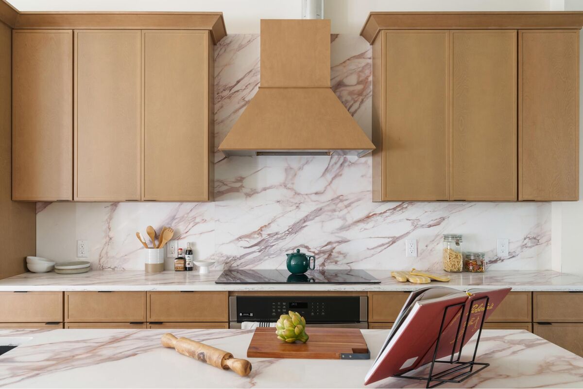 town house for sale in 467 LEXINGTON AVE, TOWNHOUSE Bedford