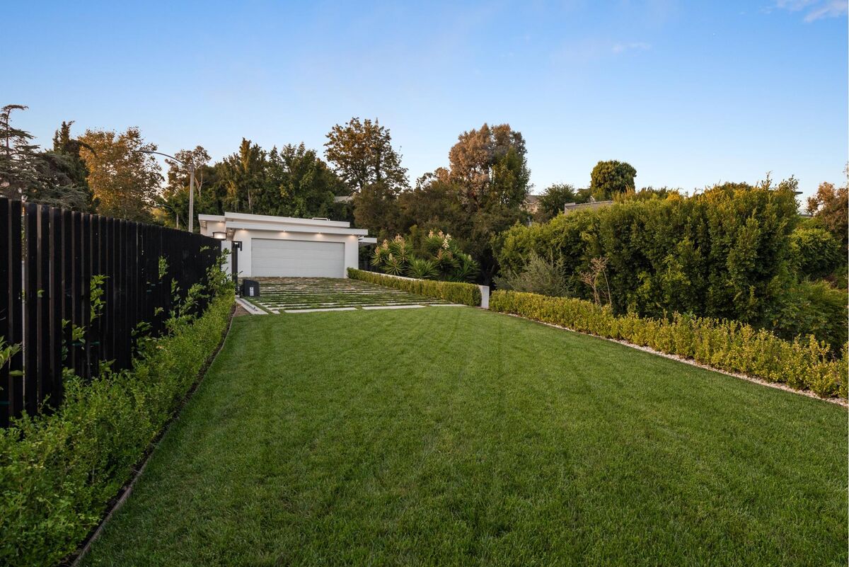 house for sale in 1124 Summit Dr Beverly Hills, California US24440327 Knight Frank