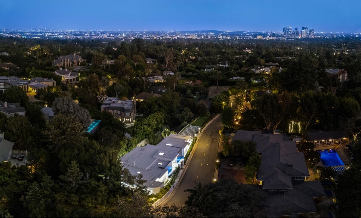 house for sale in 1124 Summit Dr Beverly Hills, California US24440327 Knight Frank