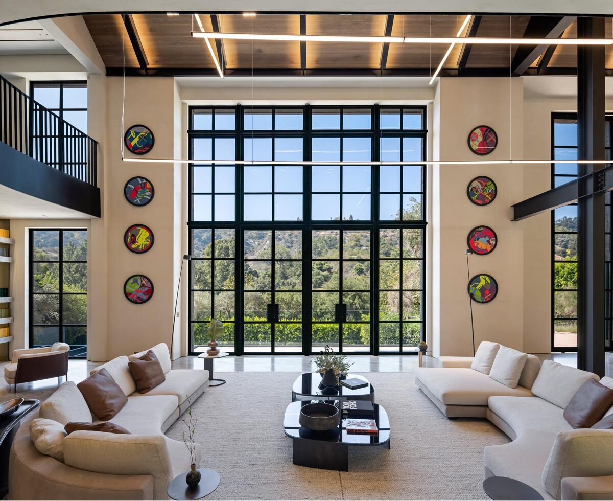 house for sale in 2650 Benedict Canyon Dr Beverly Hills Post Office