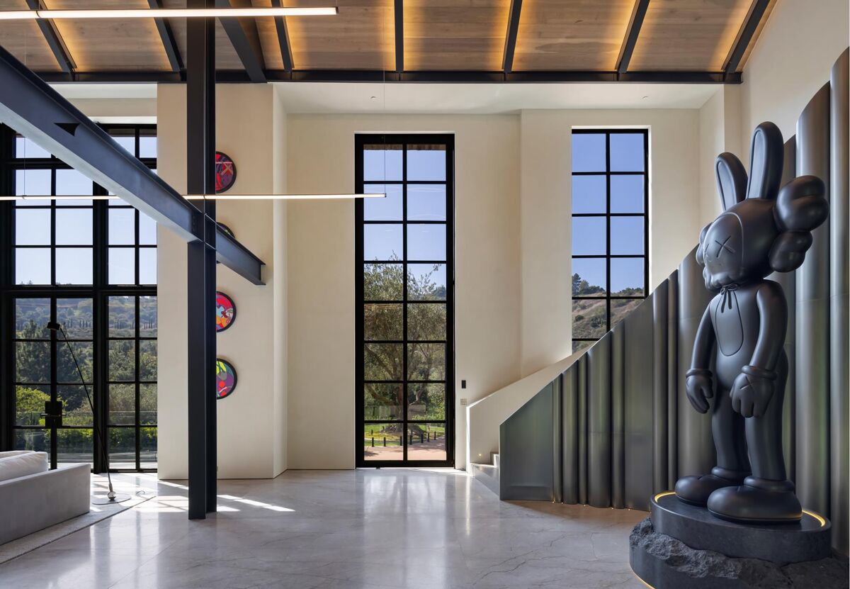 house for sale in 2650 Benedict Canyon Dr Beverly Hills Post Office