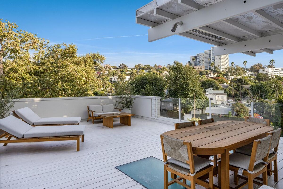 house for sale in 309 E Rustic Rd Pacific Palisades, California