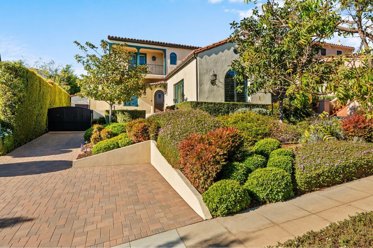 house for sale in 10487 Kinnard Ave Westwood / Century City