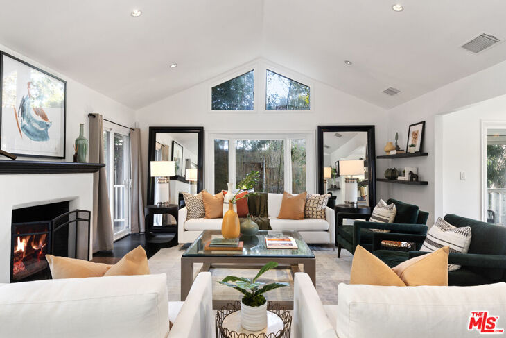 Picture of 9146 St Ives Dr - Sunset Strip / Hollywood Hills West, California