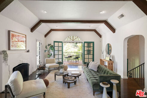 Picture of 4 bedroom house for sale.