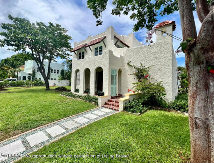 Picture of 4 bedroom house for sale.