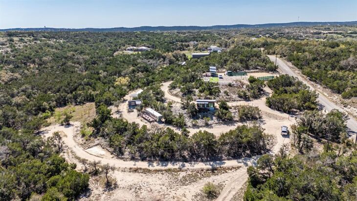 Picture of 530 Pioneer Trl - Dripping Springs, Texas