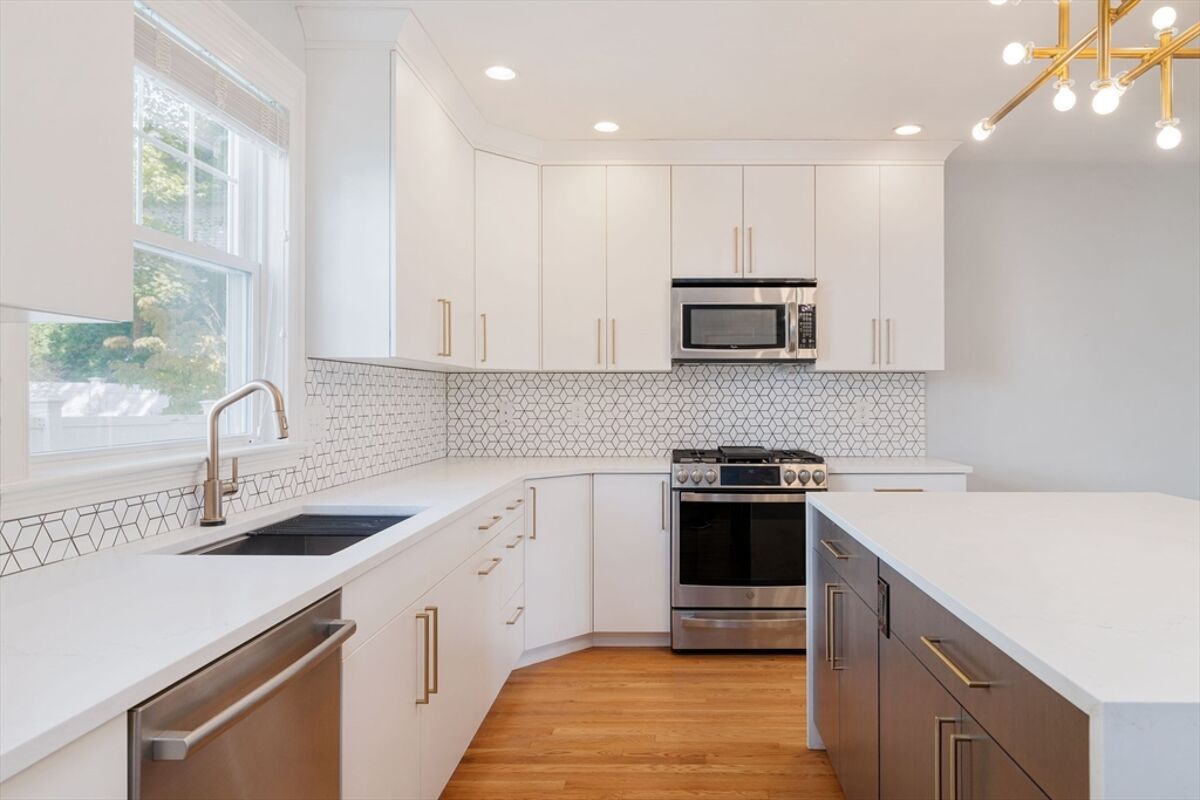 condominium for sale in 12 Lincoln St, 2 Natick, MA us73303884