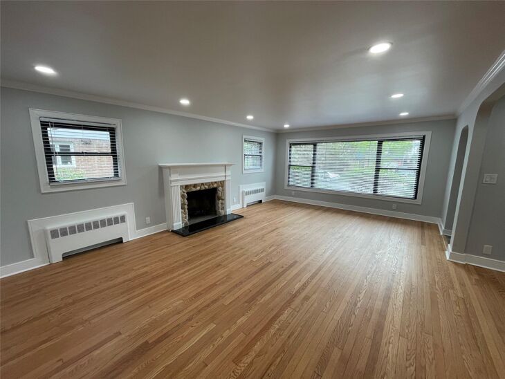 Picture of 411 E Walnut Street, Lower - Long Beach, New York