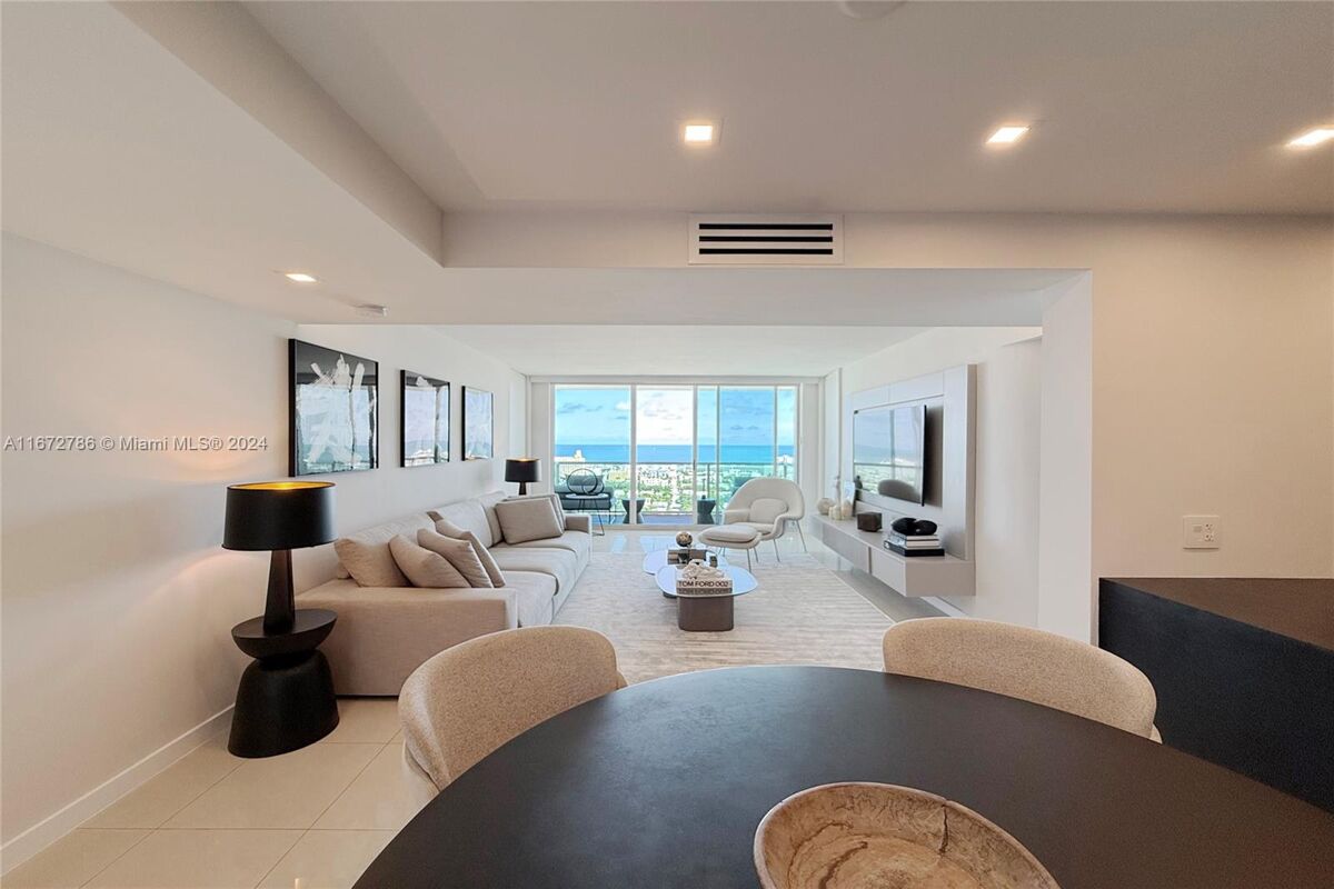 condominium for sale in 650 West Ave, 2610 Miami Beach, Florida