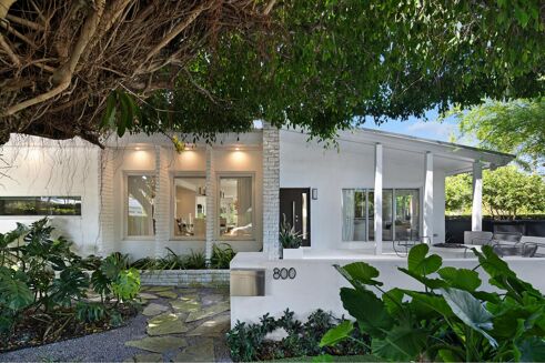 Picture of 2 bedroom house for sale.