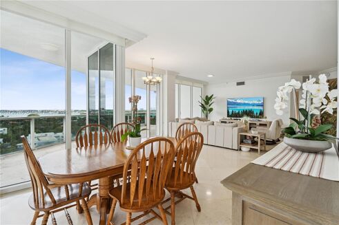 Picture of 3 bedroom condominium for sale.