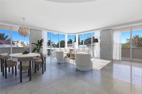 Picture of 3 bedroom condominium for sale.