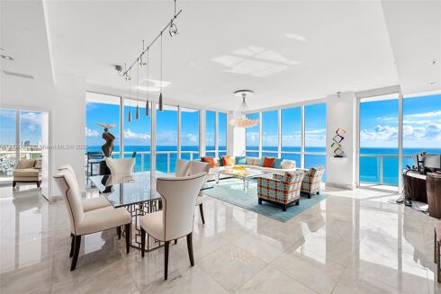 Picture of 3 bedroom condominium for sale.