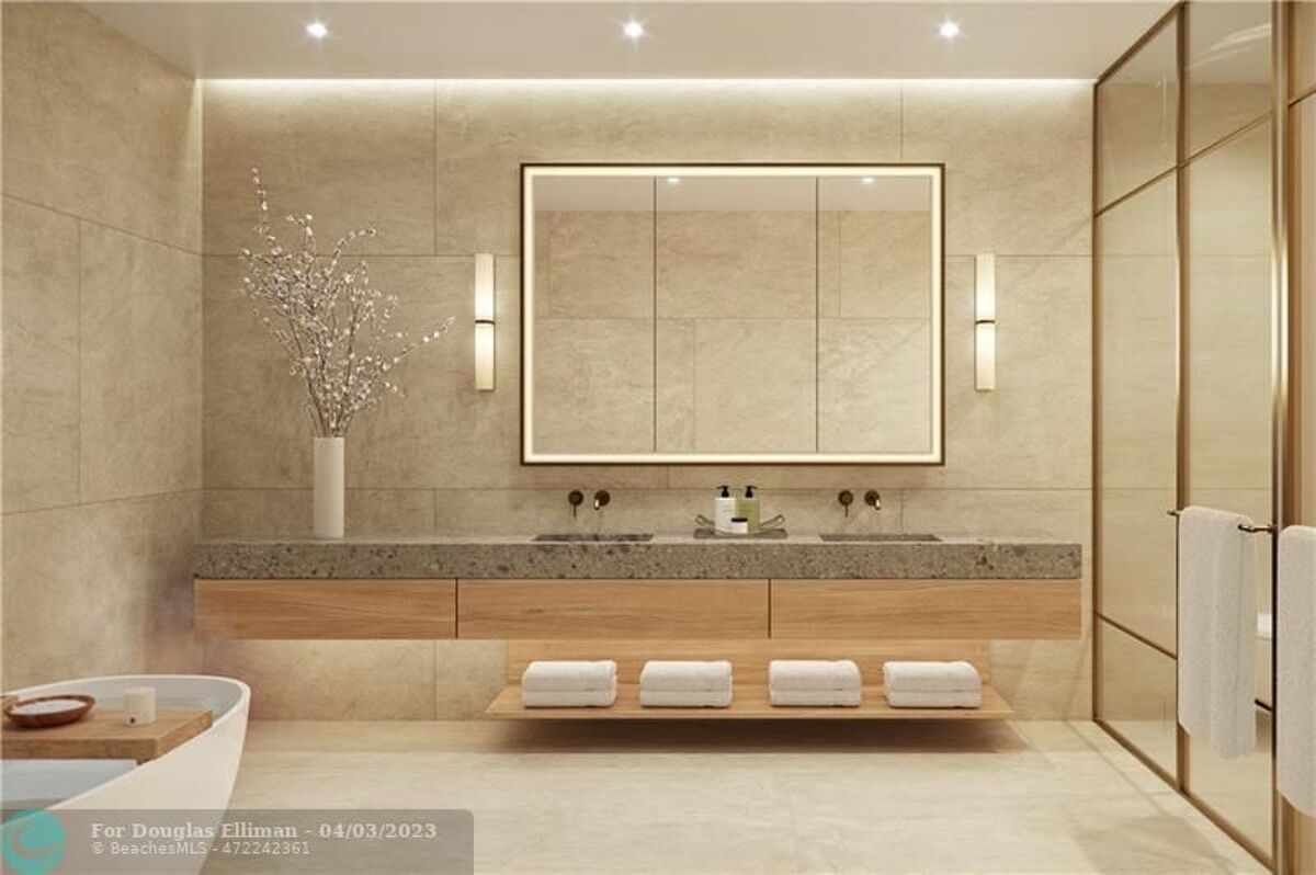 condominium for sale in 501 Diplomat Parkway, 10B Hallandale Beach, Florida USF10374428