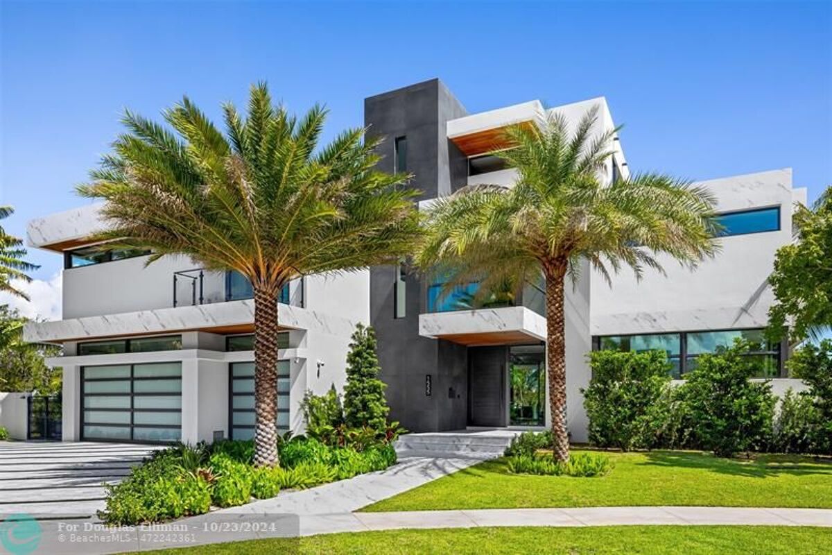 house for sale in 1555 SE 14th Ct Deerfield Beach, Florida