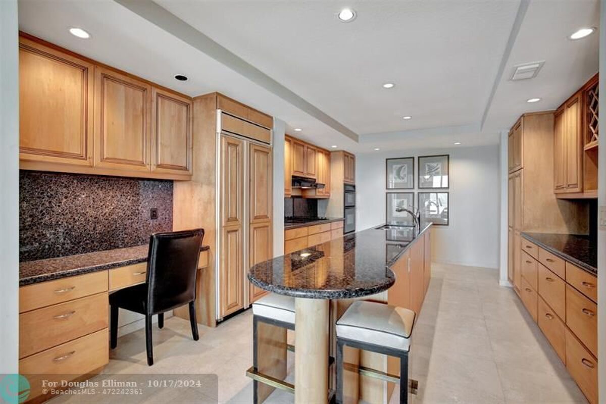 condominium for sale in 3055 Harbor Dr, 802 Fort Lauderdale, Florida