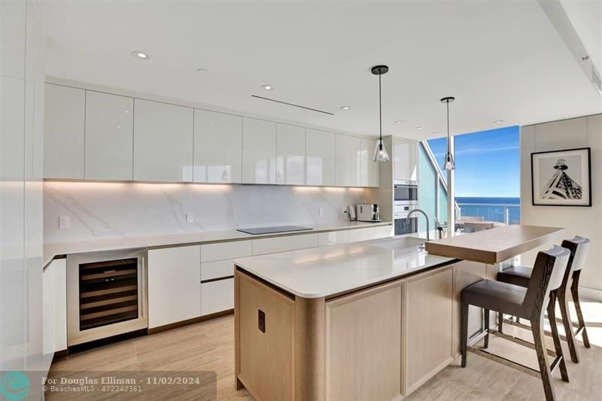 condominium for sale in 525 N Fort Lauderdale Beach Blvd, 1501 Fort