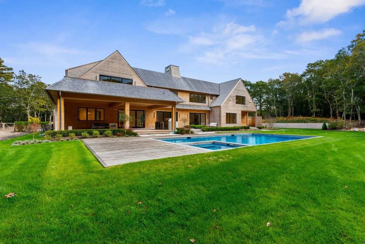 house for sale in 662 Millstone Rd Bridgehampton North, New York