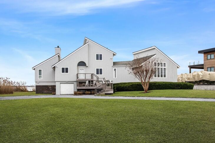 Picture of 1 Sandpiper Ct - Westhampton South, New York