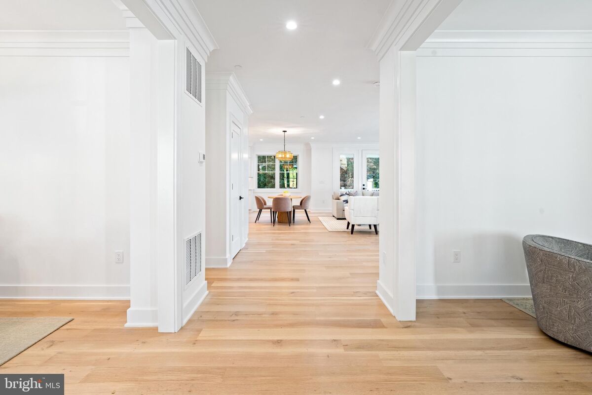 house for sale in 4508 DELMONT LN BETHESDA, Maryland usmdmc2153212