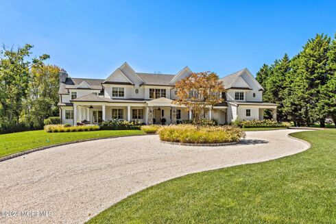 Picture of 5 bedroom house for sale.