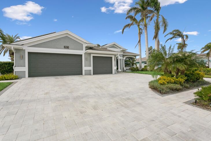 Picture of 2829 SKIMMER POINT DRIVE S - GULFPORT, Florida