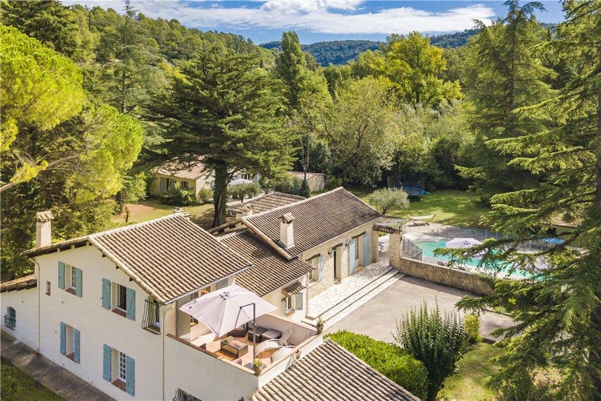 villa for sale in Chateauneuf-De-Grasse, Alpes Maritimes, Provence ...