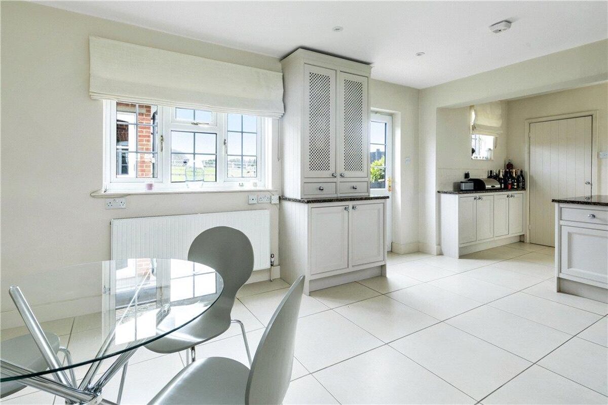 house for sale in Chobham Park Lane, Chobham, Woking, Surrey, GU24 VIR110134 Knight Frank