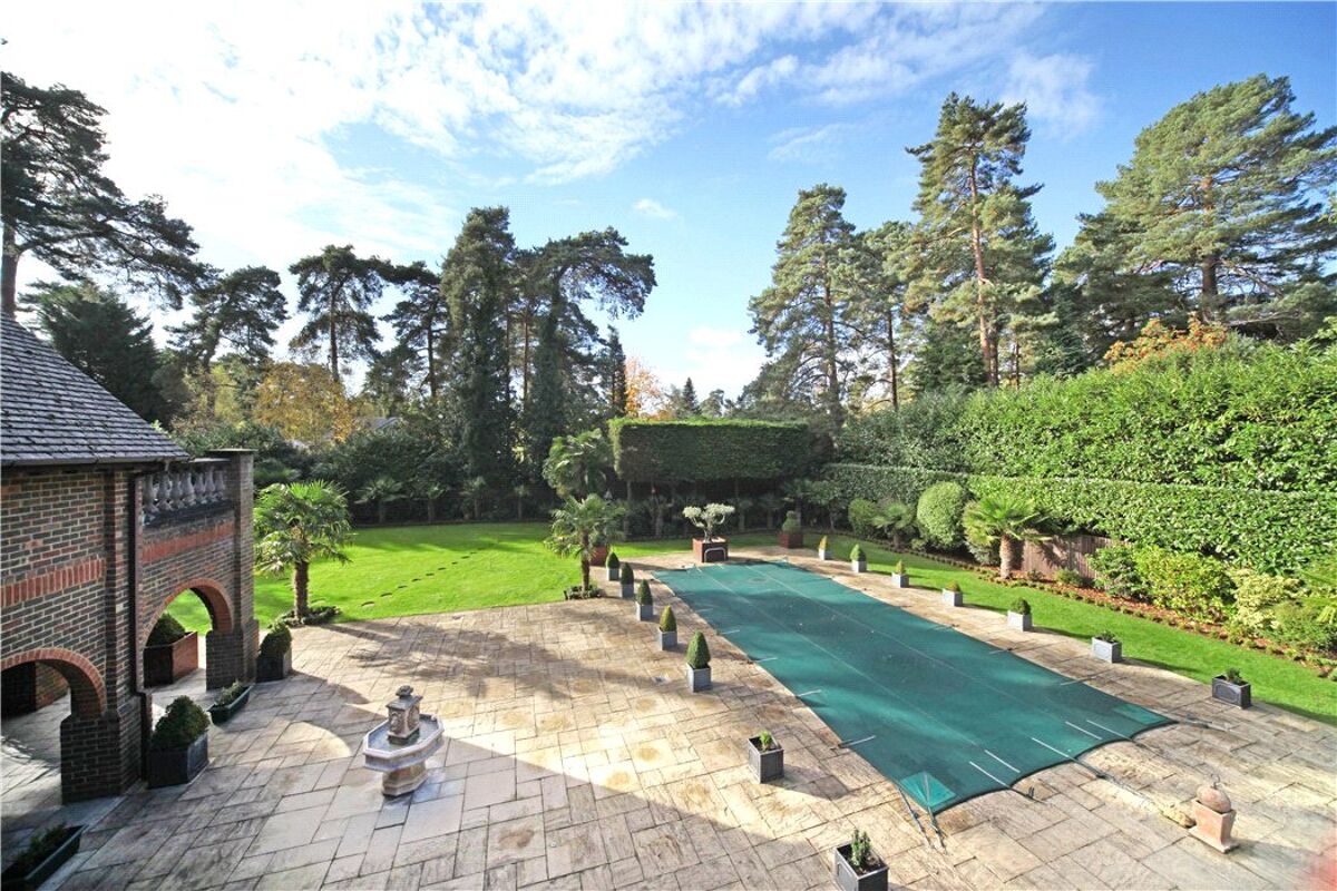 house for sale in Abbots Drive, Wentworth, Surrey, GU25 VIR120141