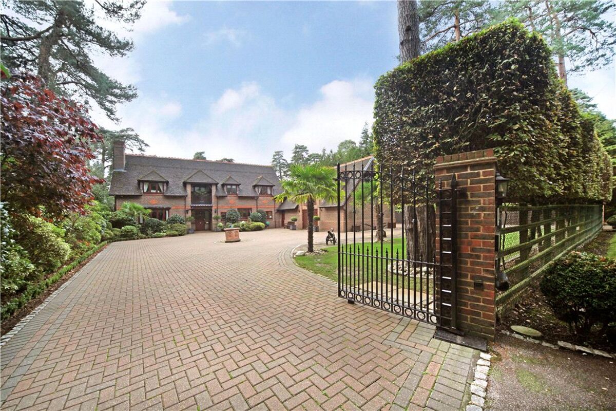 house for sale in Abbots Drive, Wentworth, Surrey, GU25 VIR120141