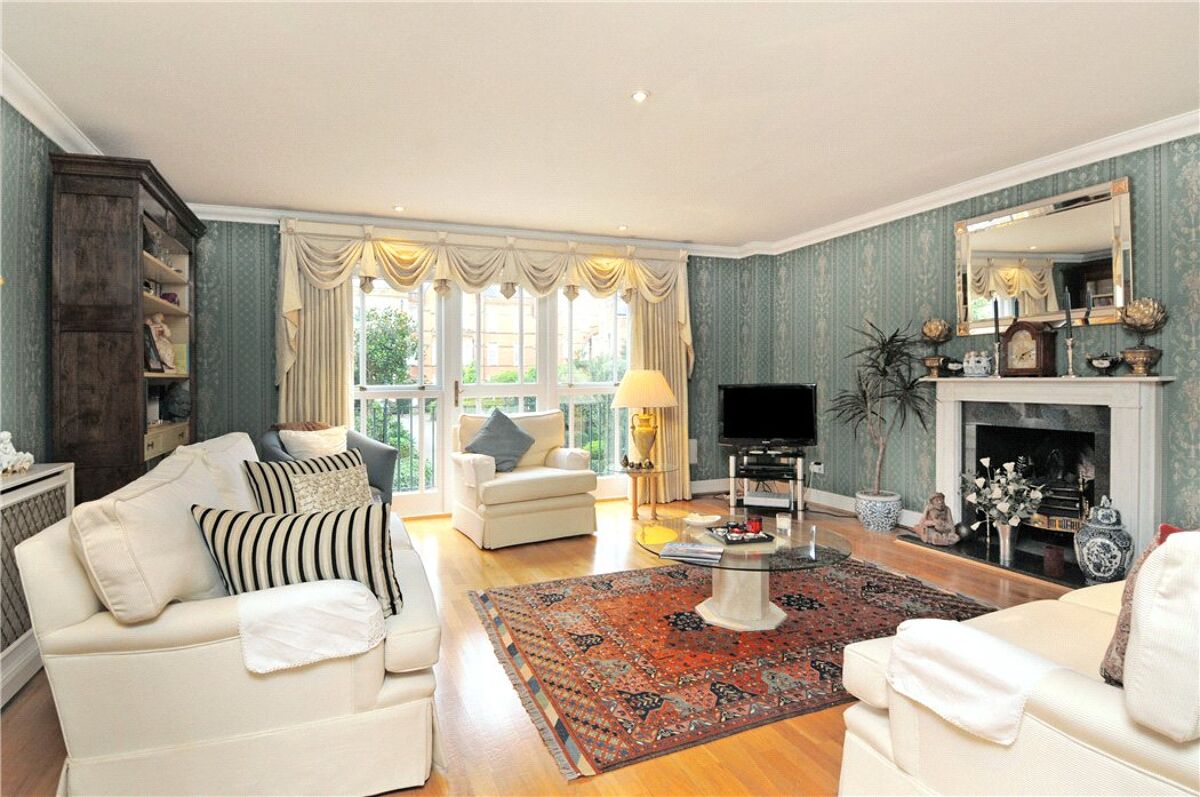 house for sale in Holloway Drive, Virginia Park, Virginia Water, Surrey