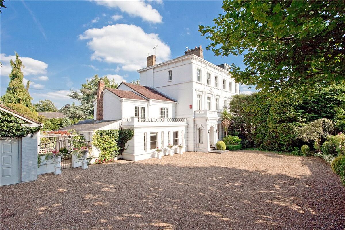 house for sale in Southlea Road, Datchet, Slough, Berkshire, SL3