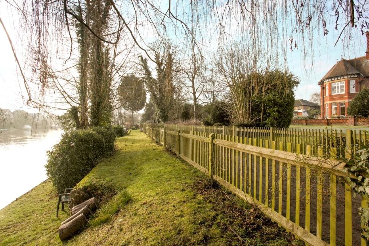 flat for sale in The Friary, Windsor, Berkshire, SL4 VIR140124