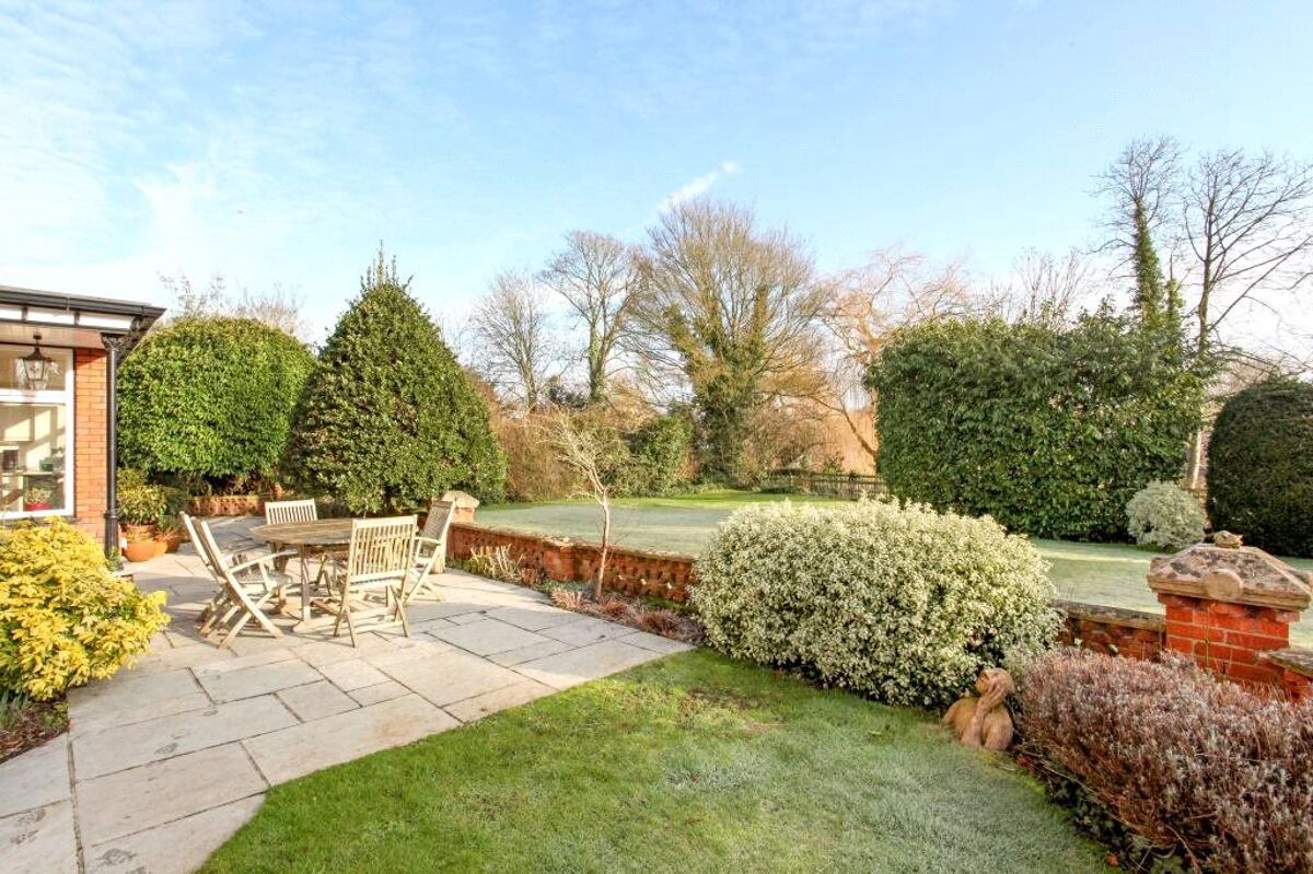 flat for sale in The Friary, Windsor, Berkshire, SL4 VIR140124