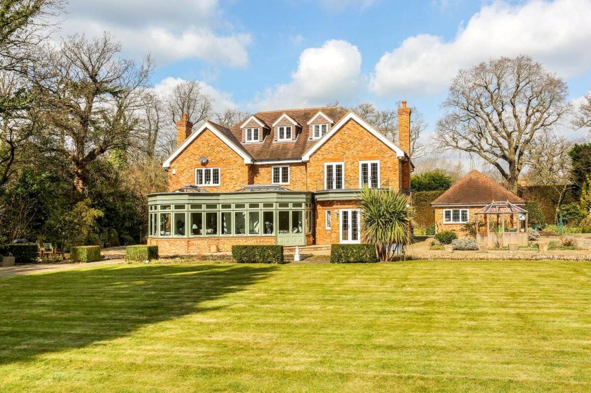 house for sale in Longcross Road, Longcross, Chertsey, Surrey, KT16