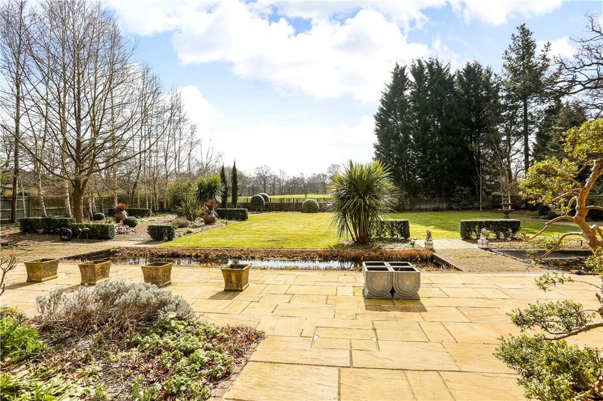 house for sale in Longcross Road, Longcross, Chertsey, Surrey, KT16