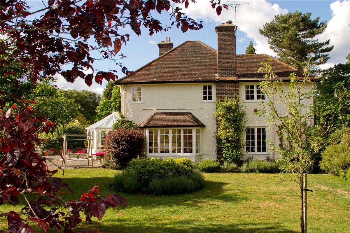 house for sale in Ford Road, Chobham, Surrey, GU24 VIR190012 Knight