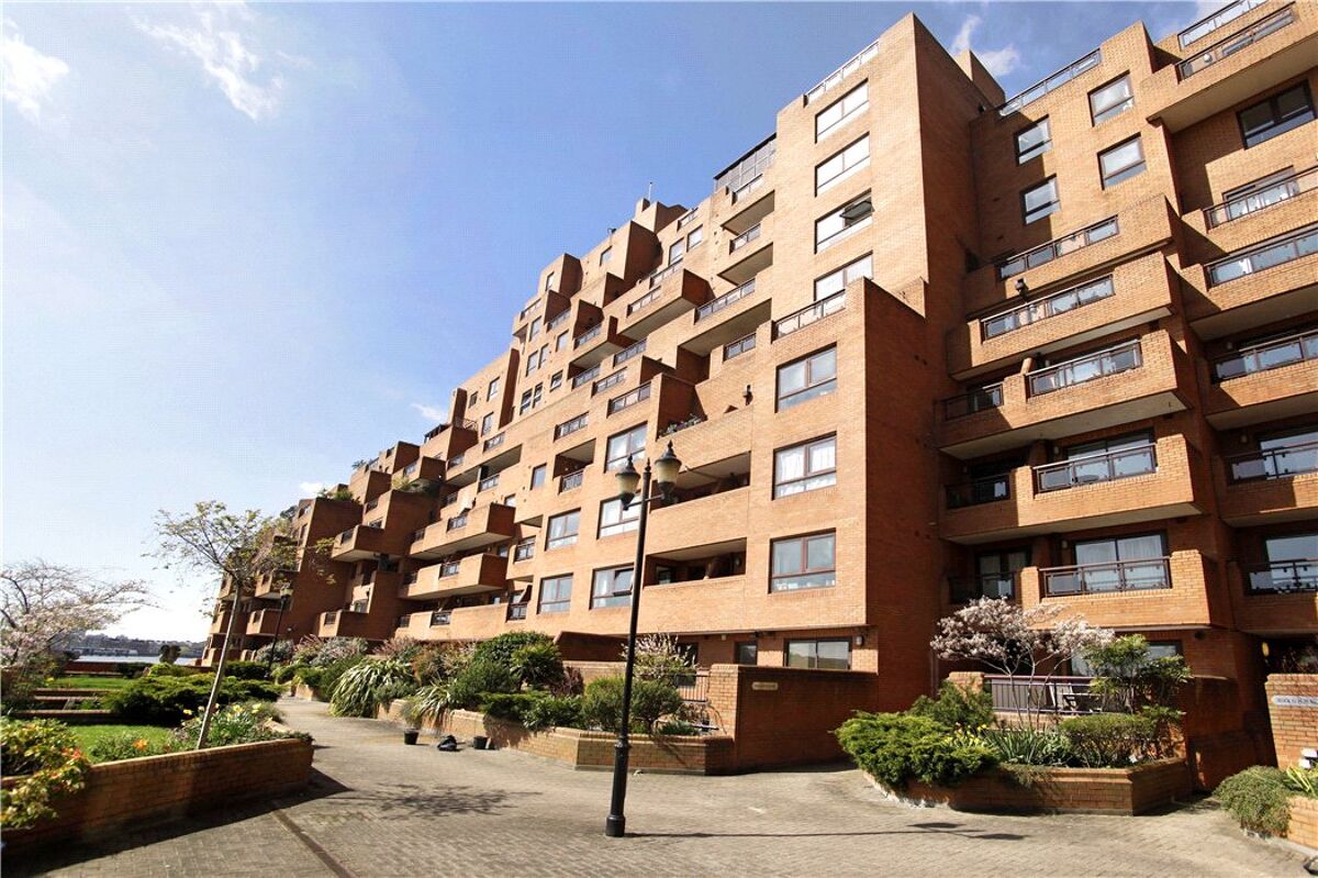 flat for sale in Free Trade Wharf, 340 The Highway, London, E1W