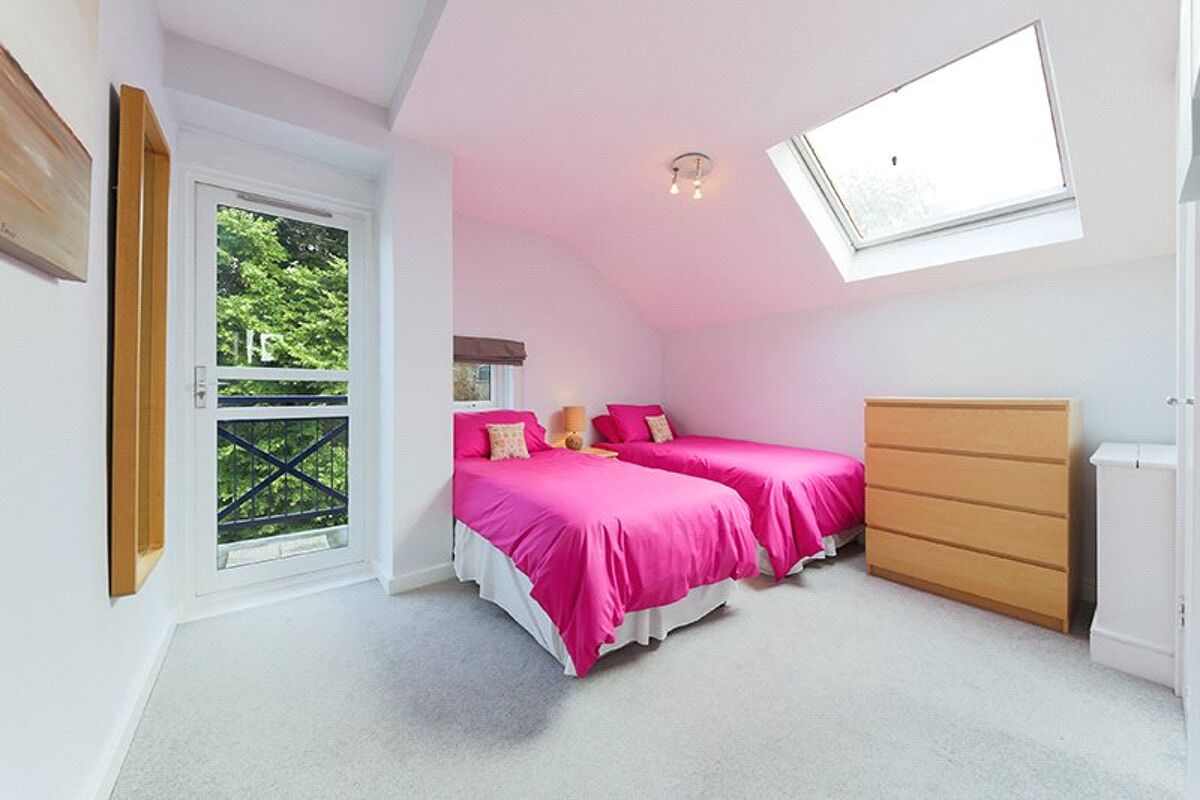 flat for sale in Newlands Quay, London, E1W WAP150129 Knight Frank