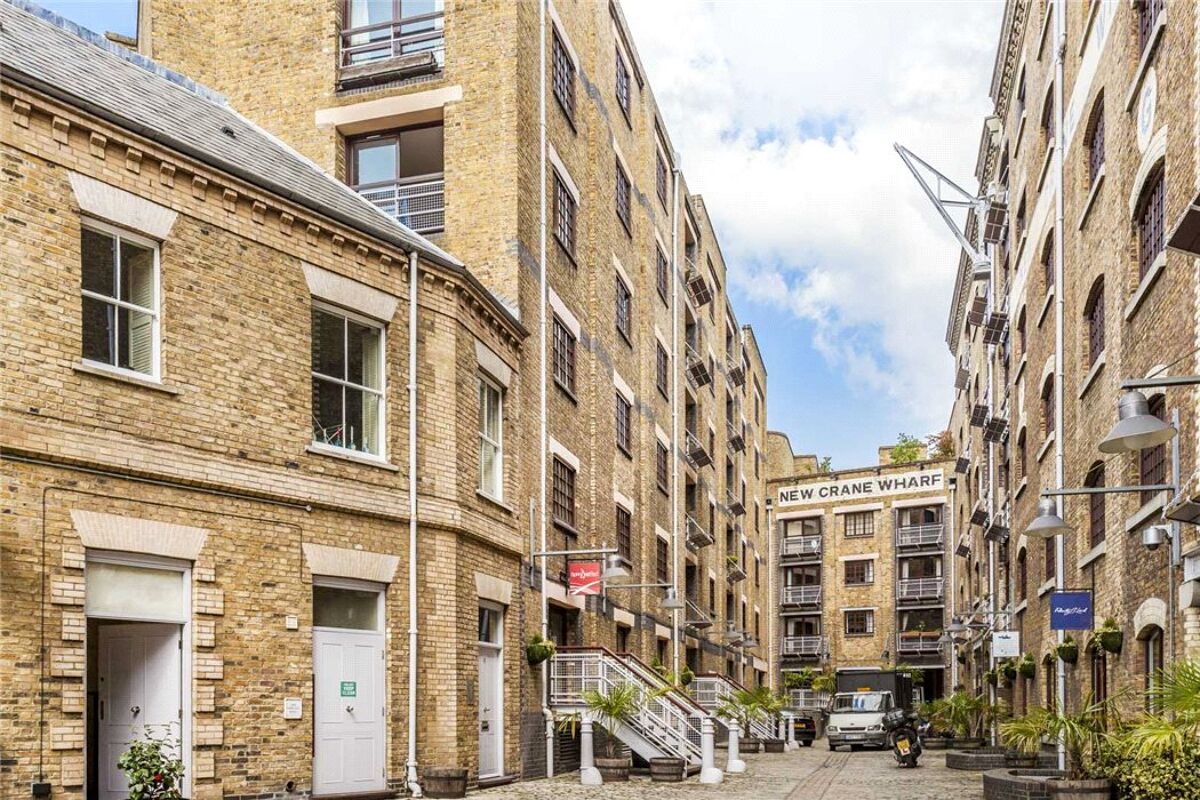 studio flat for sale in New Crane Wharf, 4 New Crane Place, Wapping