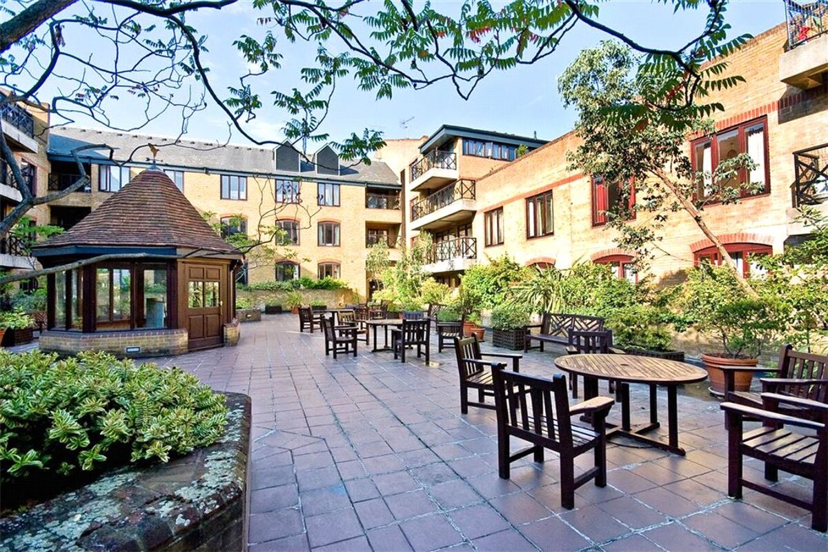 flat for sale in Hermitage Court, Knighten Street, Wapping, London, E1W