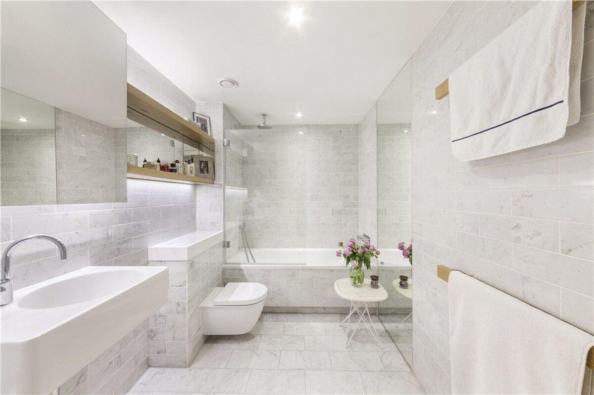 Property for sale Park Vista Tower, 5 Cobblestone Square, London, E1W