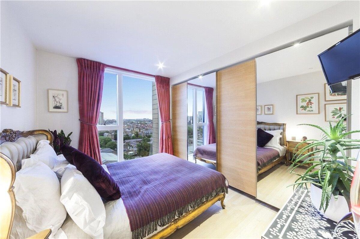 Property for sale Park Vista Tower, 5 Cobblestone Square, London, E1W